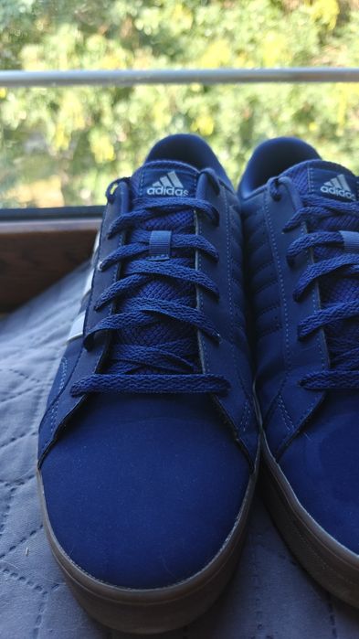 Обувки Адидас в отлично състояние