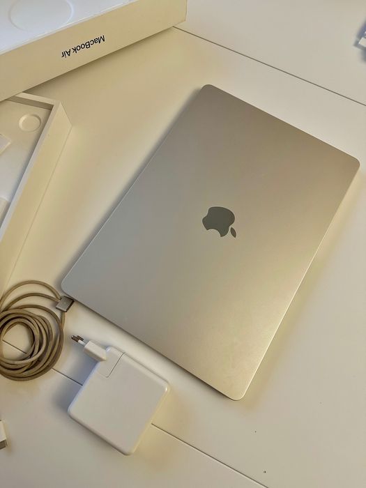 Gold Macbook Air 15 M2 512 GB