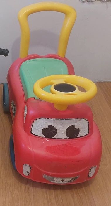 Mașinuța de copii