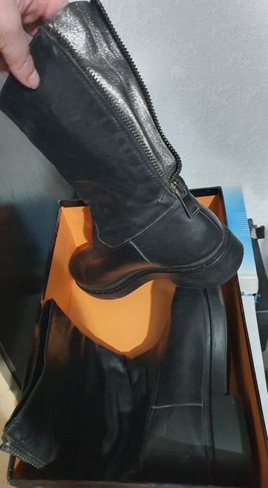 Сапоги осенние на каблуке и без