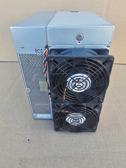 Antminer S21 200TH Bitcoin Miner 200T