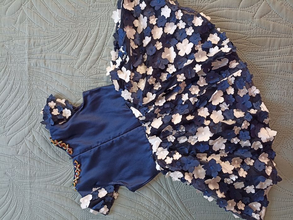 Нарядное платьице на утренник