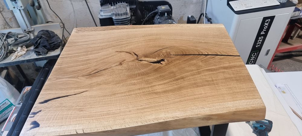 Маса от масив дъб