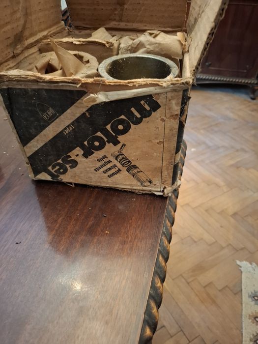 Set 4 pistoane Dacia 1300 / Renault 12 – NOS (noi, vechi de stoc).