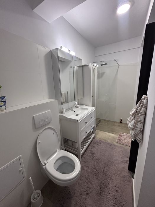 Apartament de închiriat