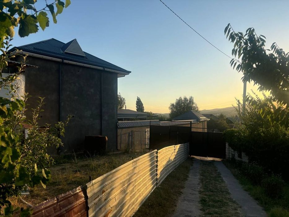 Дача чарвак сотилади