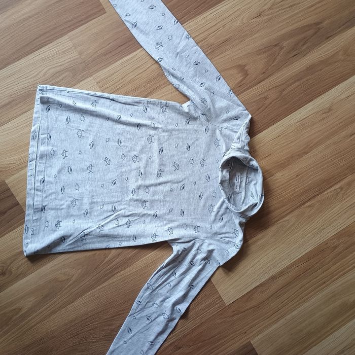 Vând Bluzițe baieti .