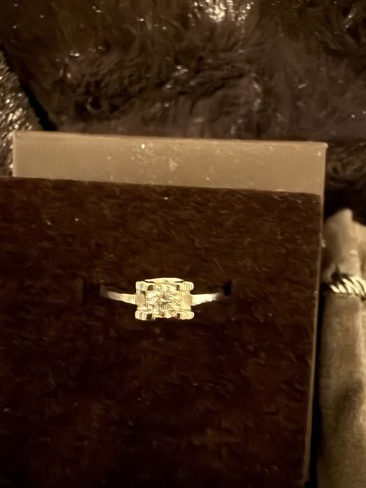 Vand inel de logodna cu diamant  Teilor