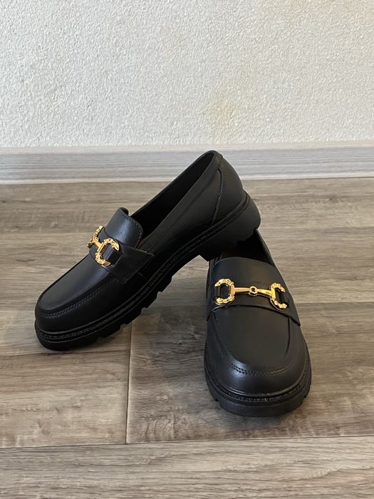 Продам новые лоферы