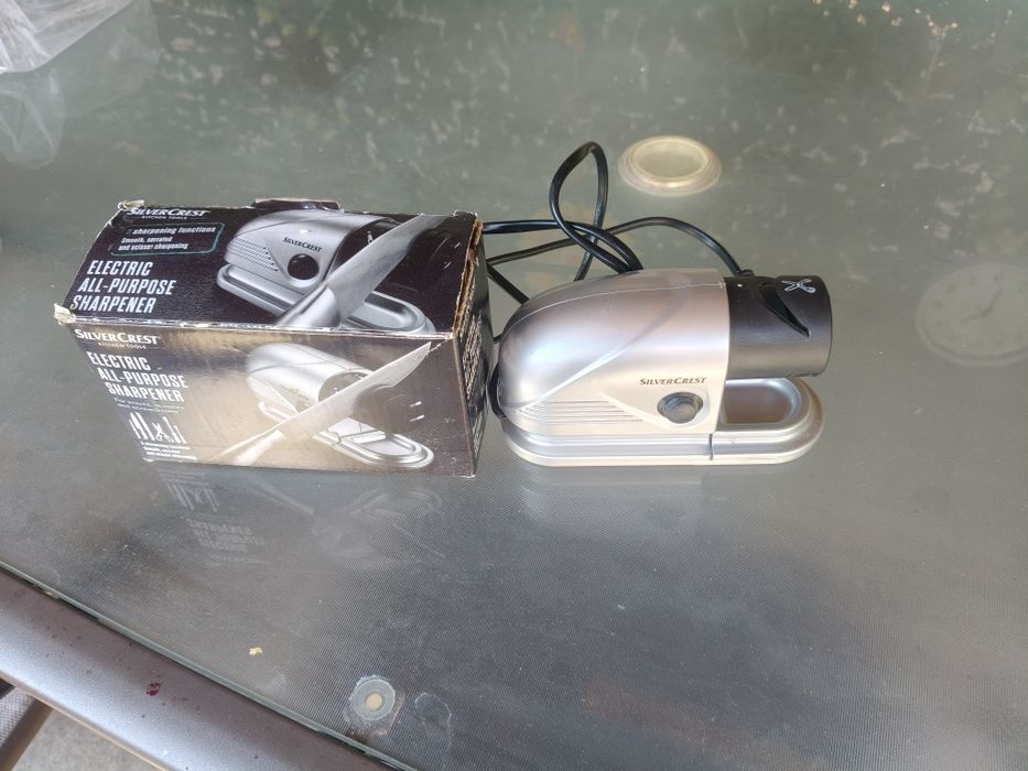 Vând ascuțitor cutite  electric