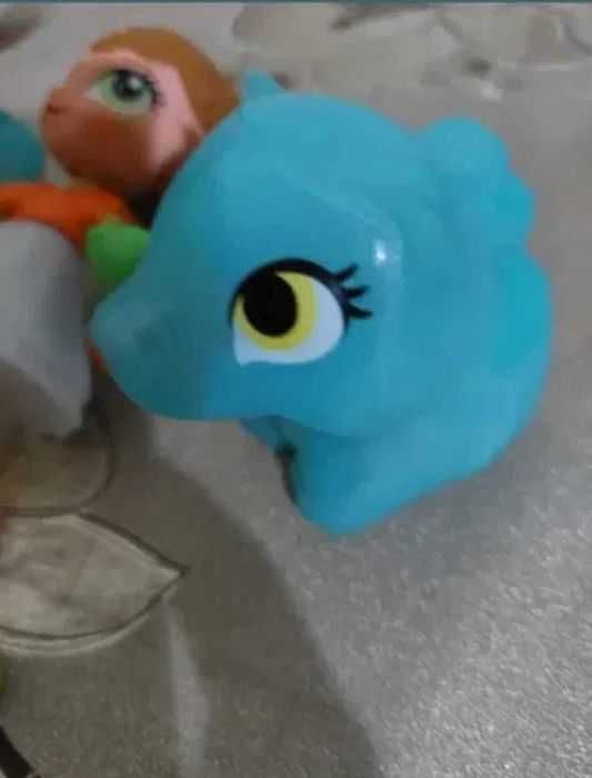 Dolly Doll cu animăluț și haine silicon