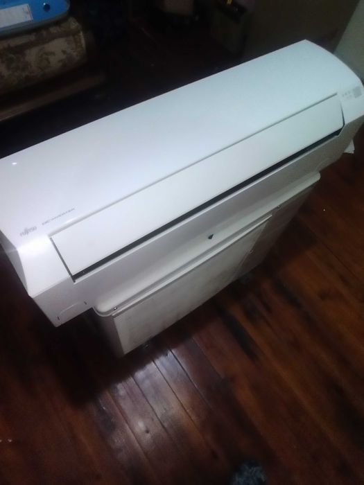 Климатик Fujitsu