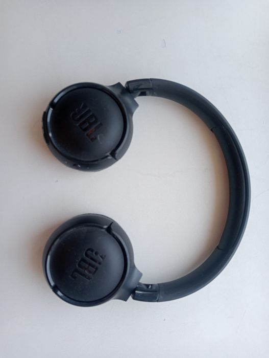 Продам Наушник JBL