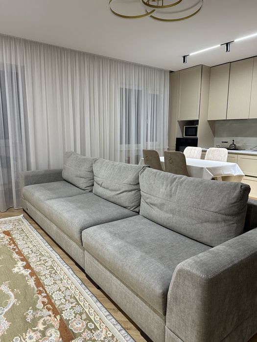 Продается диван для гостиной