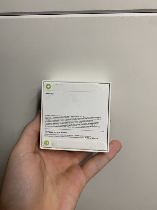 AirPods 4 Sigilate Originale Cu factura