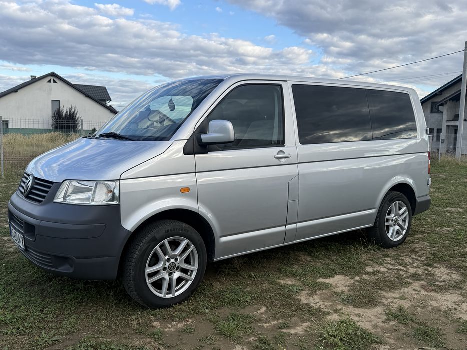 Volkswagen T5 8+1 locuri 1,9 TDI 105 CP