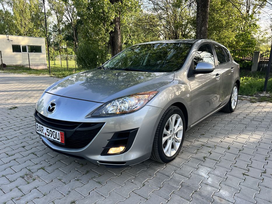 Mazda 3 // Exclusive Line //