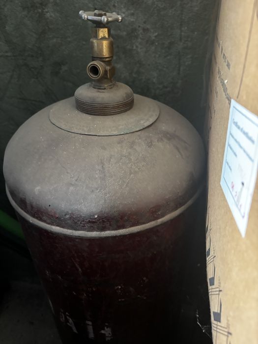 Газовый балон два шт