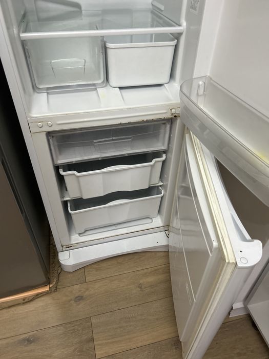 Продается холодильник