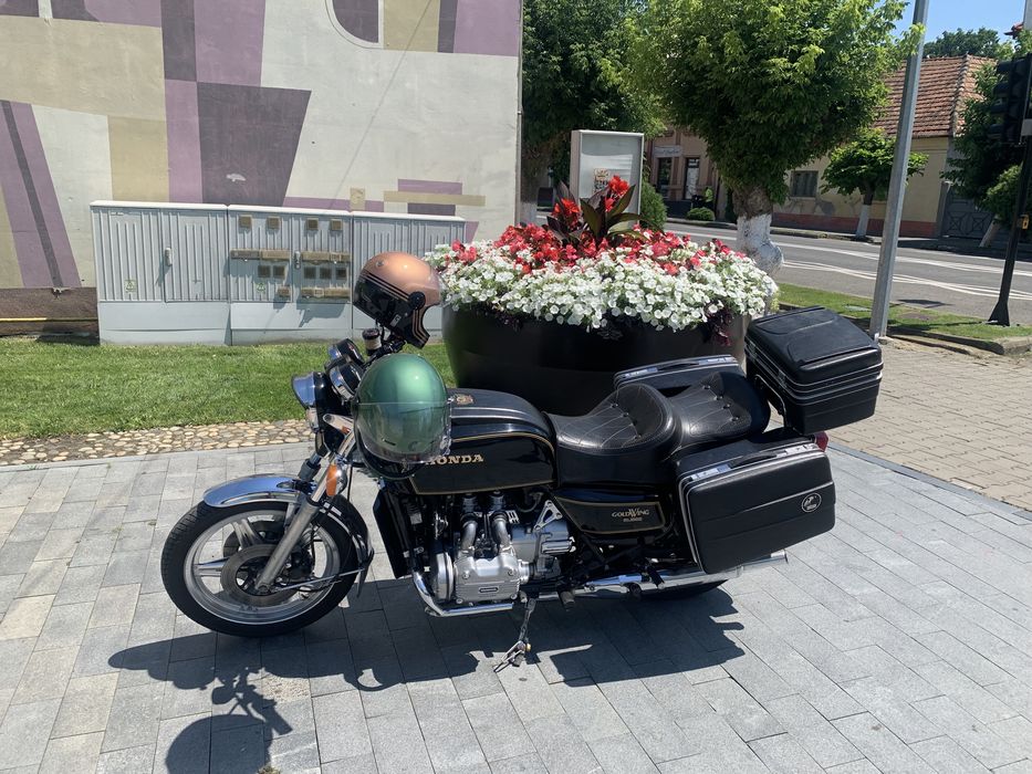 Honda GL1000 GoldWing