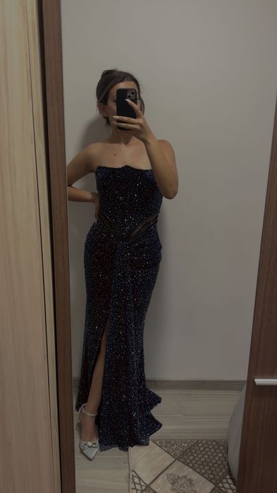 Рокля носена само няколко часа