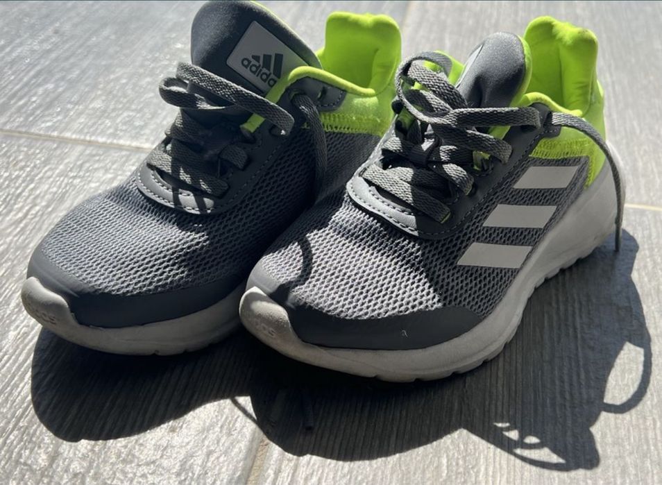 Adidași 29/ stare perfectă  Adidas