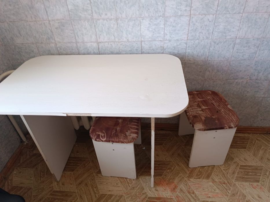 Кровать/2 тумбы/диван/стол+табурет