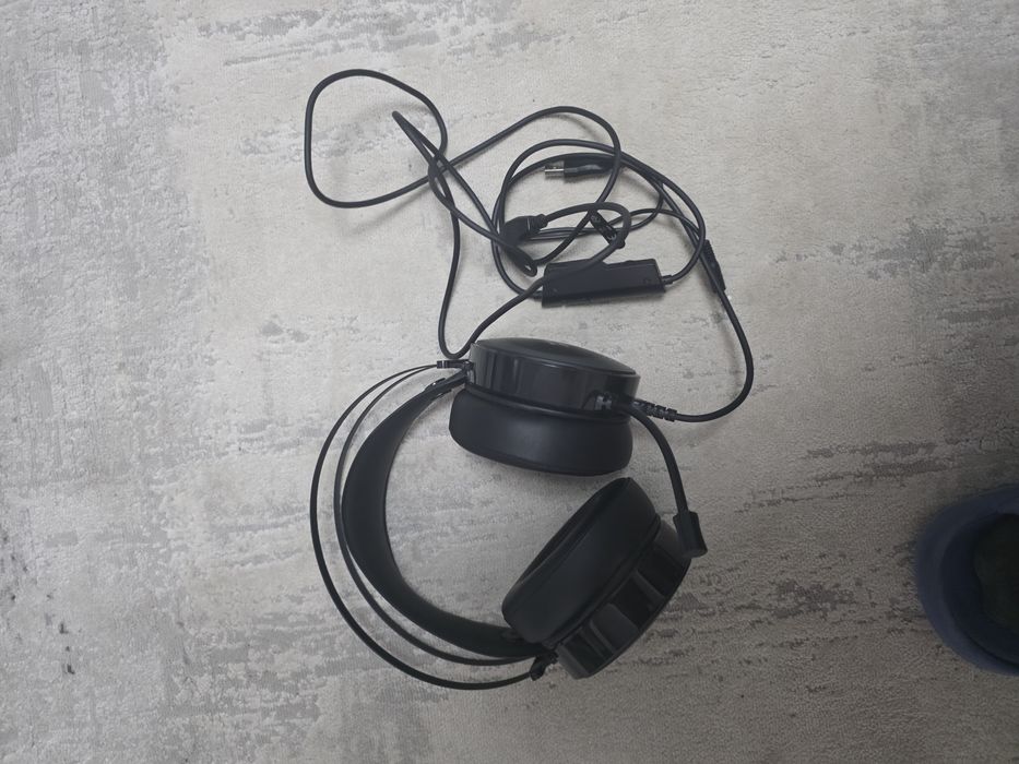 Casti gaming in stare perfecta