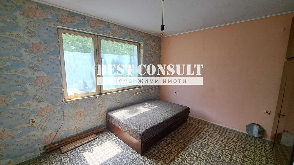 Продава се Тристаен апартамент в Русе, Център - 91 кв.м за 1099 €/кв.м - Снимка #4