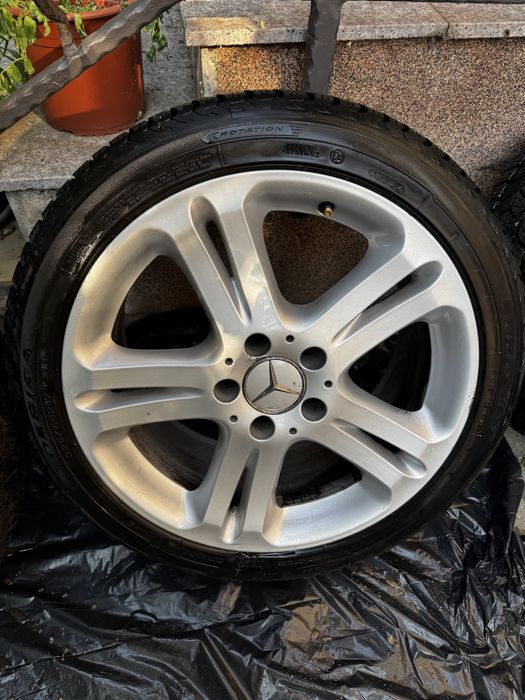 Jante originale Mercedes W211 R17 + anvelope iarnă Debica 235/45 R17