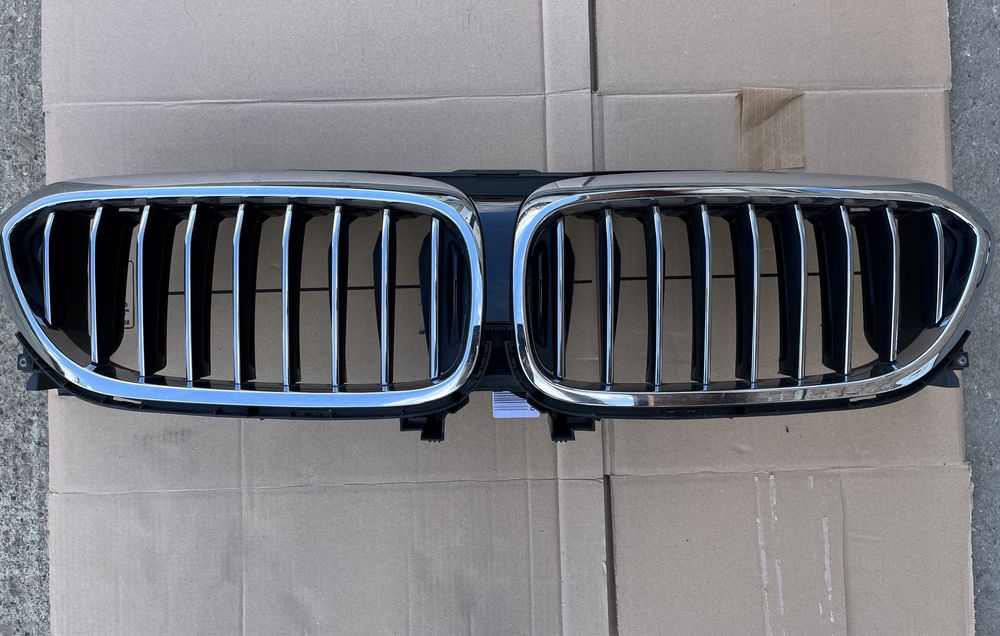 Grila centrala activa BMW Seria 5 G30 G31