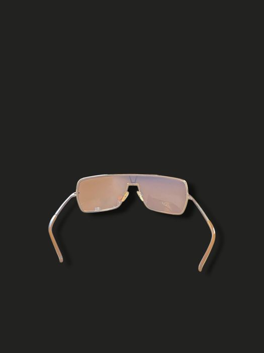 Луксозни слънчеви очила VALENTINO – златен дизайн с камъни – UV защита