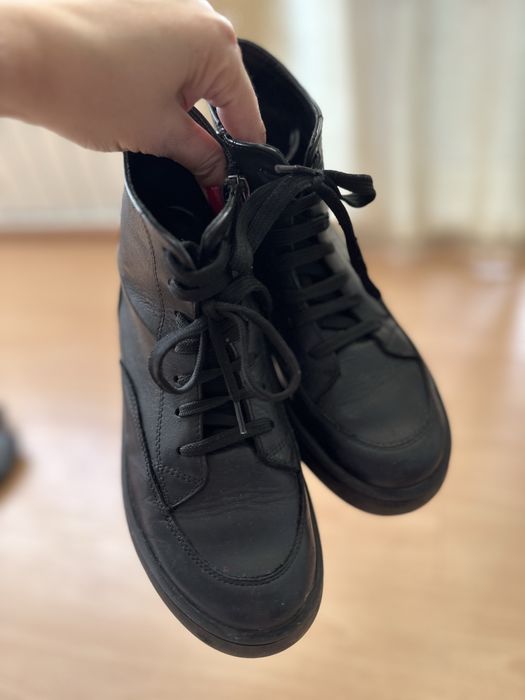 Кожаные  ботинки