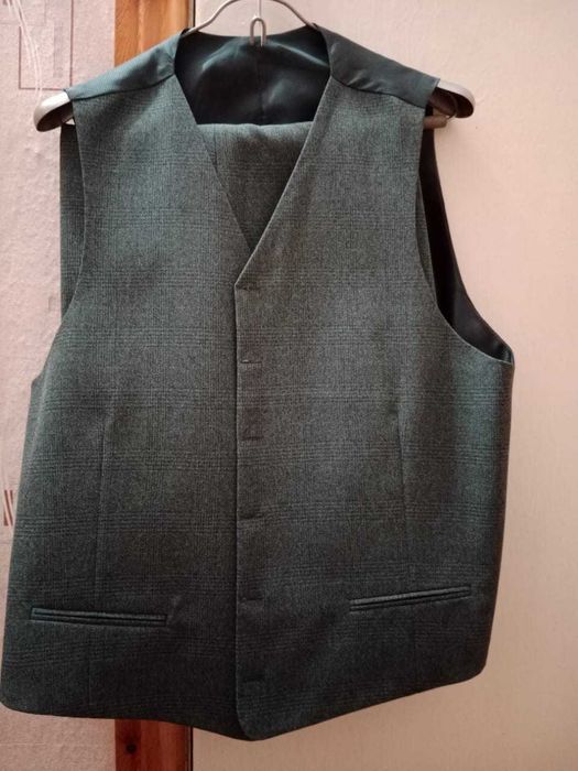 продам мужской костюм