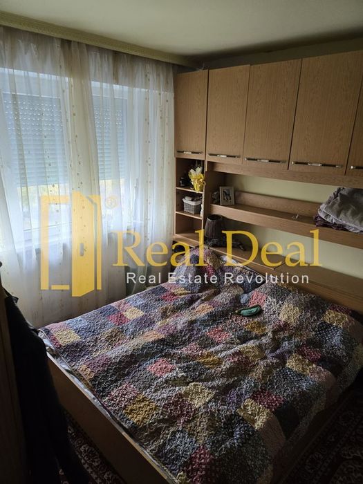 Продава се Четиристаен апартамент в Елин Пелин - 96 кв.м за 2011 €/кв.м - Снимка #6