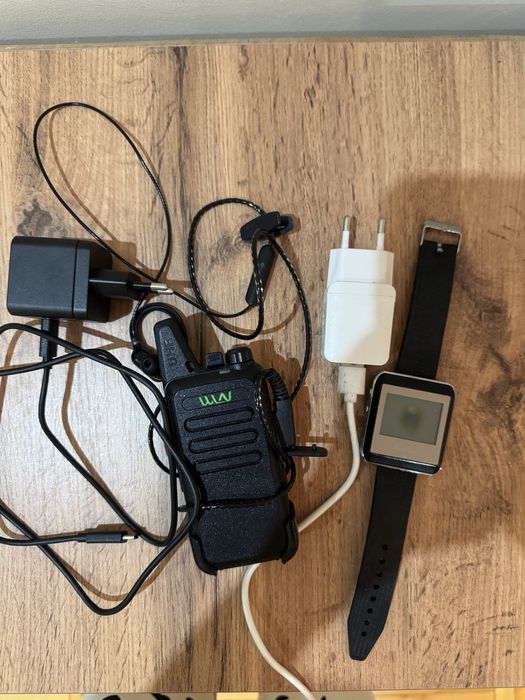 Рация с наушниками и Часы