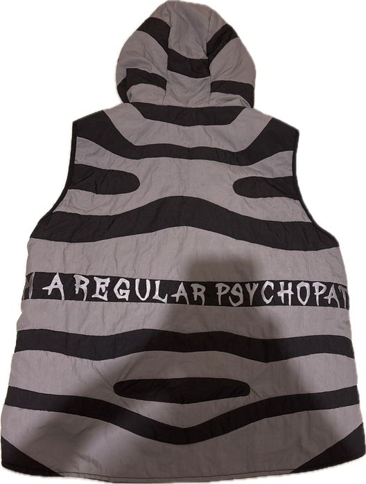 Luda елек запазен