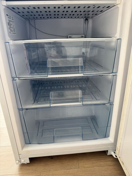 Продам морозильную камеру недорого