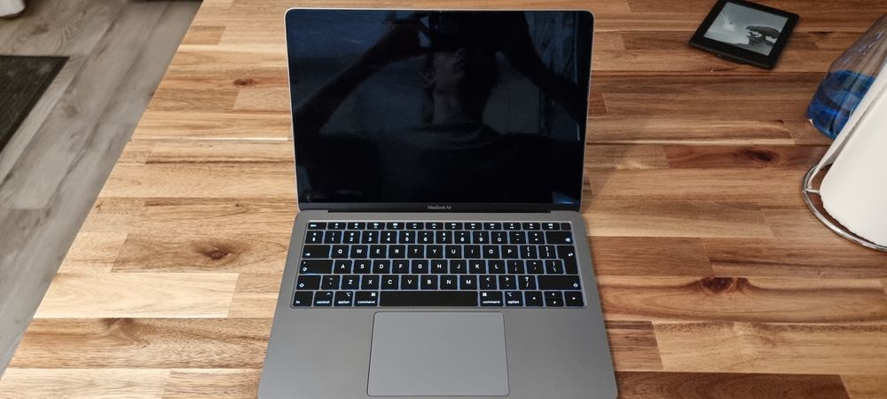 MacBook Air 13 2019 (display defect)