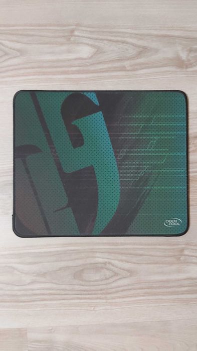 Vând mousepad deepcool negru/verde nou