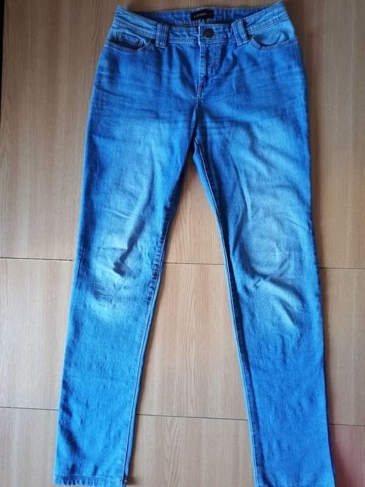 Blugi drepți culoarea albastru mărimea M