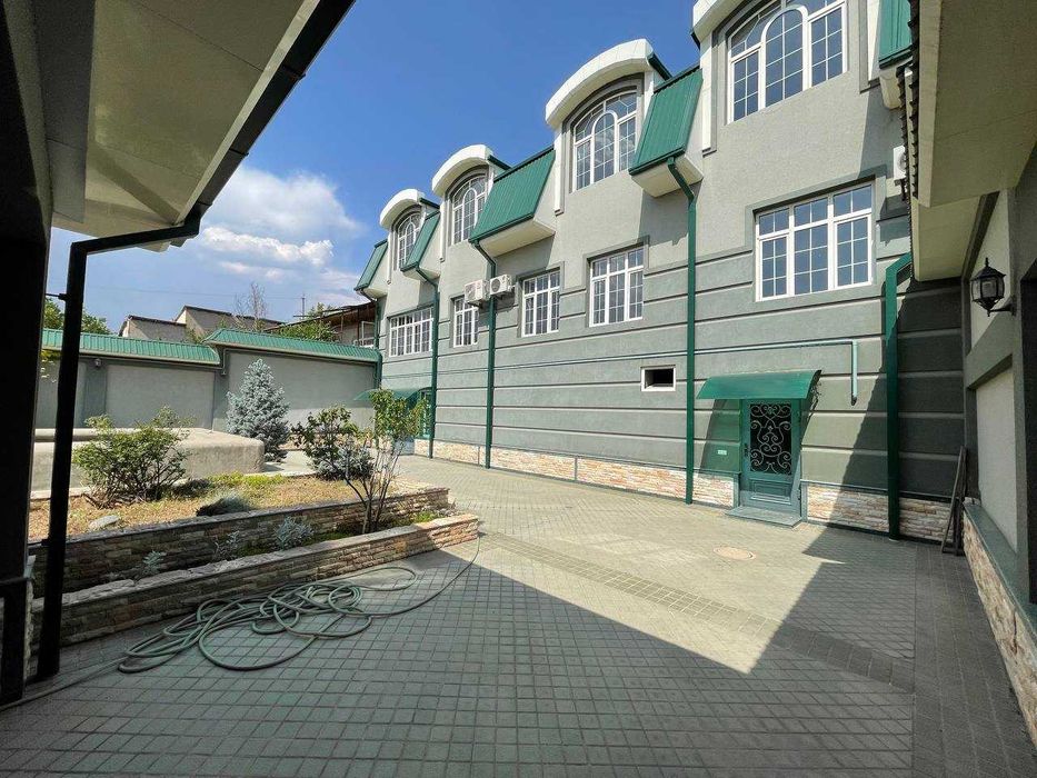 Уч кахрамон постдан кирганда файзли ховли сотилади. NR494/26