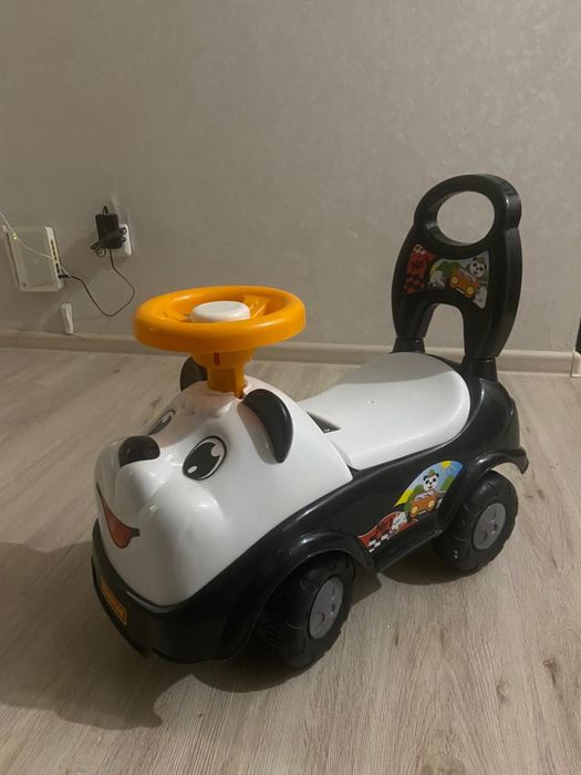 Машина-каталка Панда