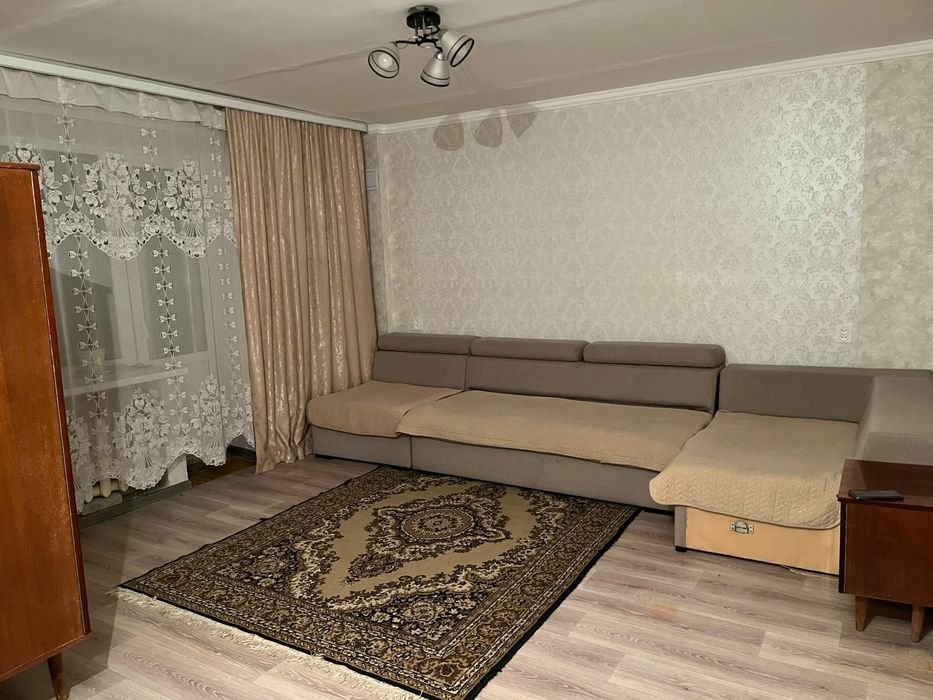 Сдам квартиру на длительный срок в районе С.Тюленина 2 этаж  с мебелью