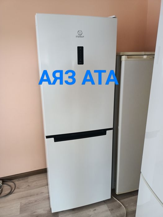 Холодильник INDESIT в отличном состоянии