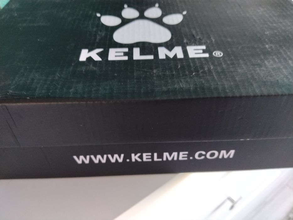 Футболни бутонки KELME
