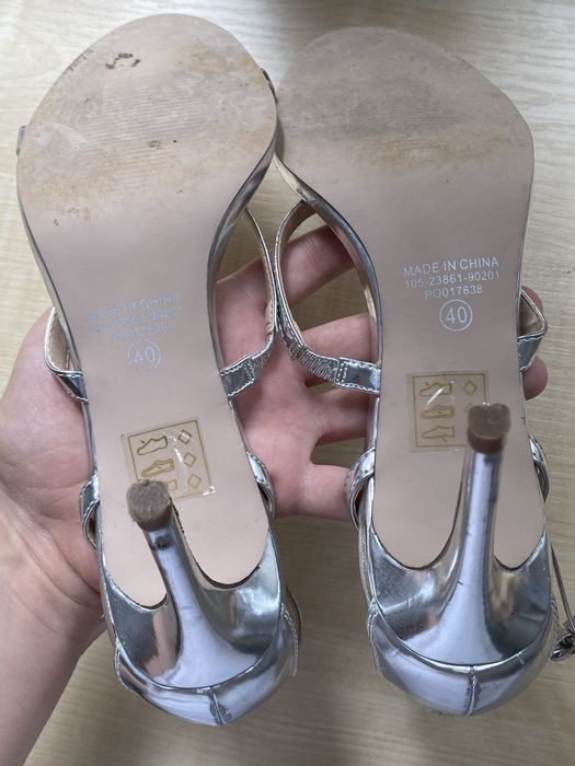 Sandale cu toc Office