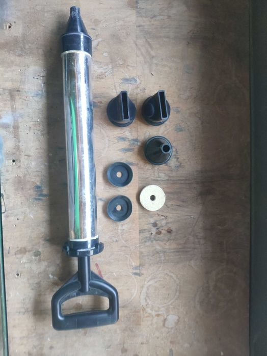 Продавам Щприц помпа за фугиране