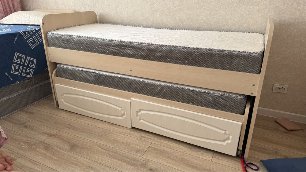 Кровать двухъярусные