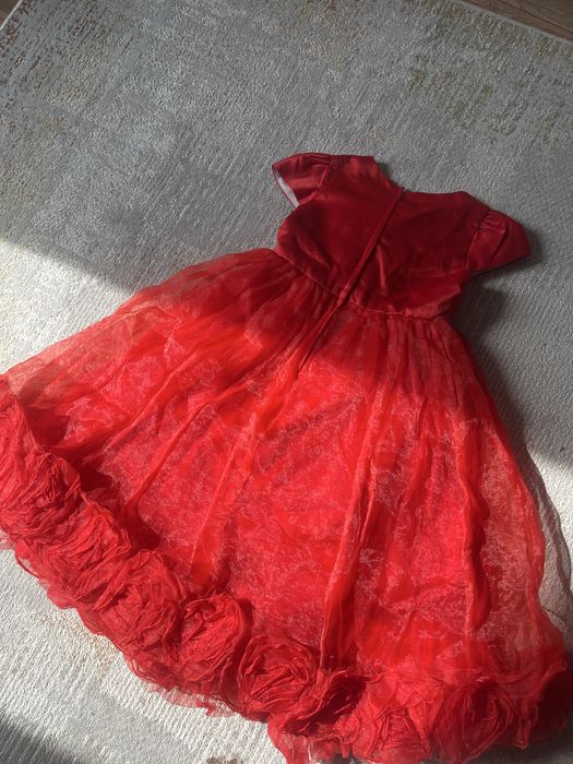 Красное,красивое платье
